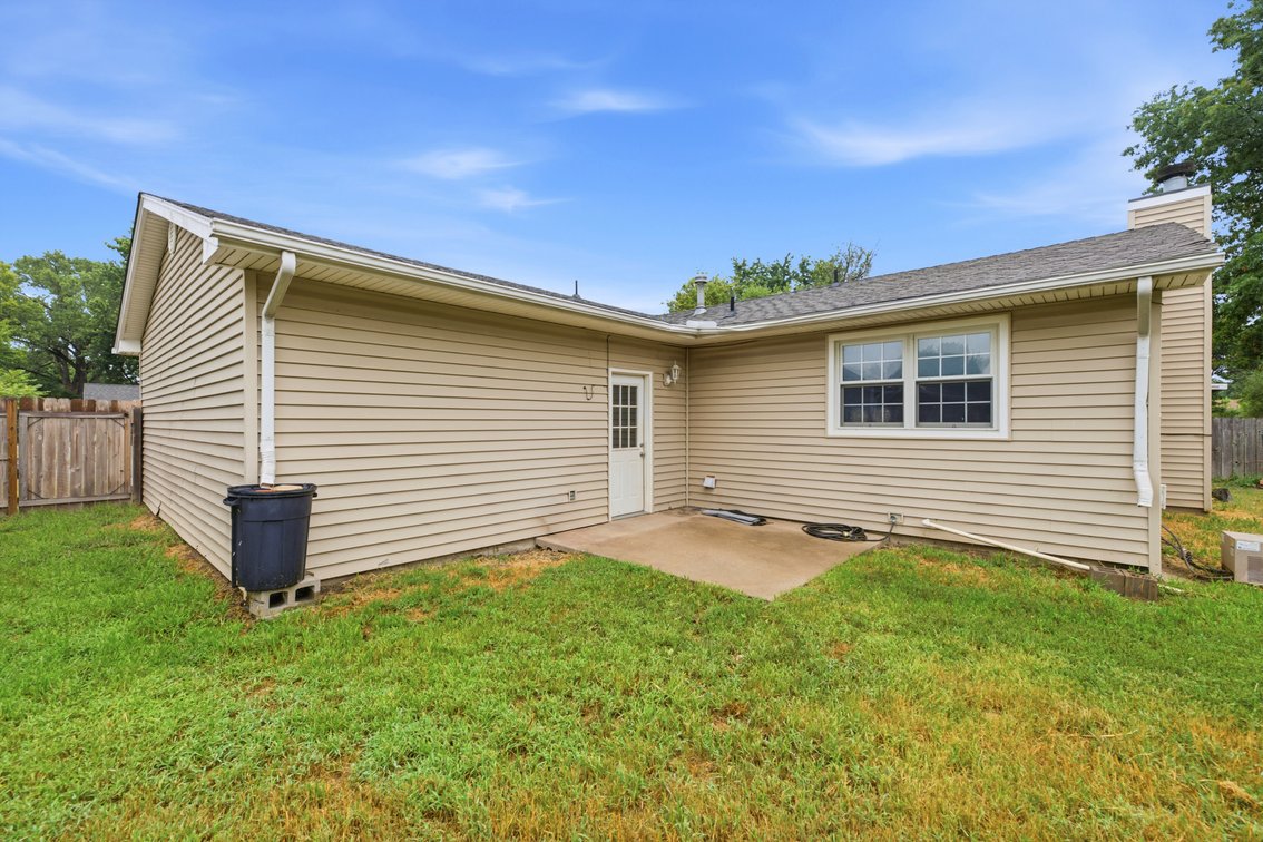 Image for 725 W Lockwood