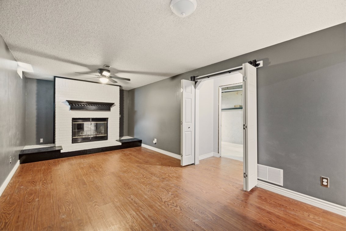 Image for 725 W Lockwood