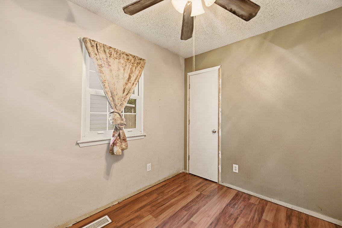 Image for 725 W Lockwood