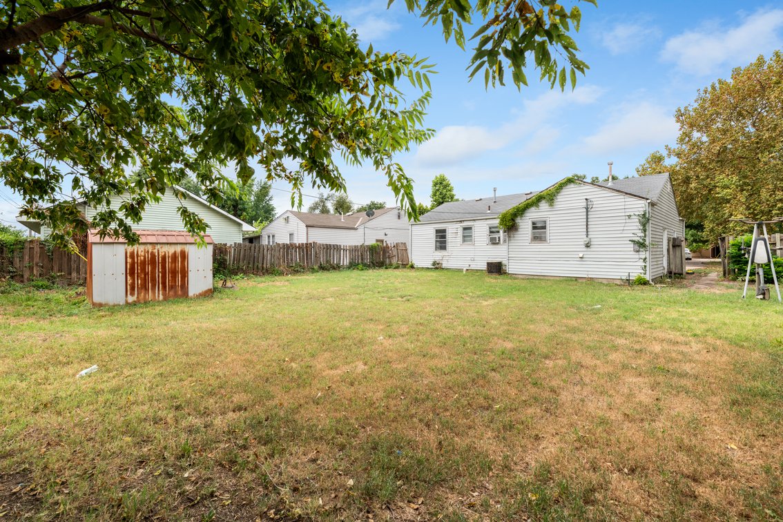 Image for 2732 S Greenwood Ave