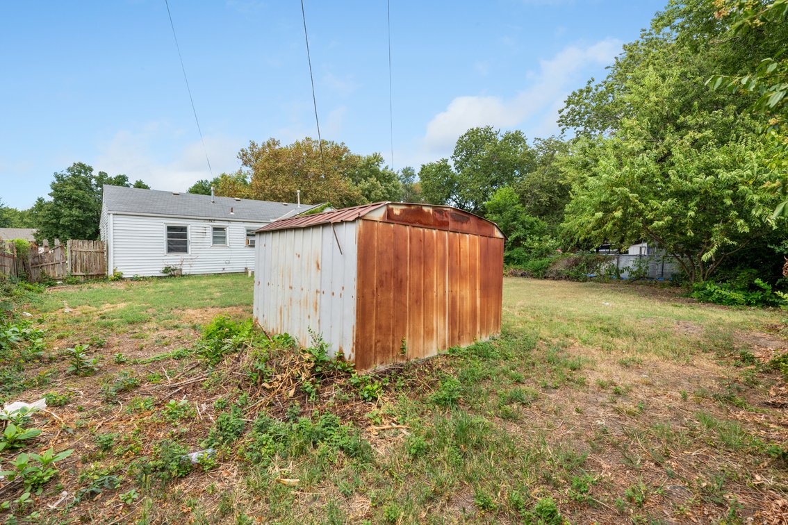 Image for 2732 S Greenwood Ave