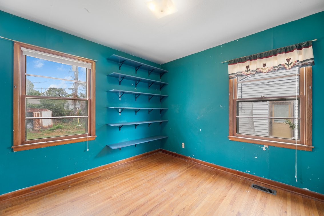 Image for 2732 S Greenwood Ave