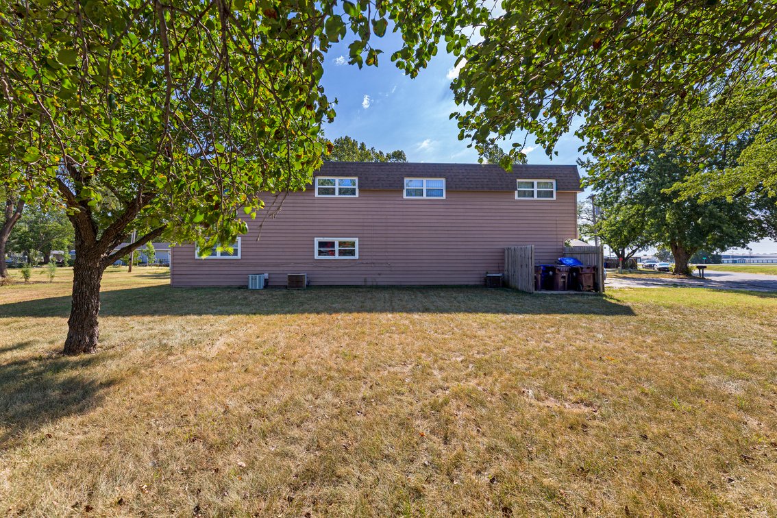 Image for 806 S. Edwards Ave, Moundridge