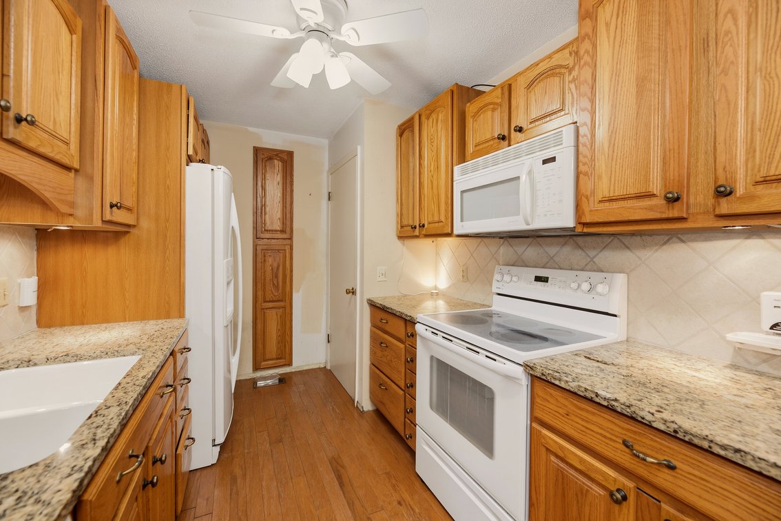Image for 1711 James Street, Hutchinson