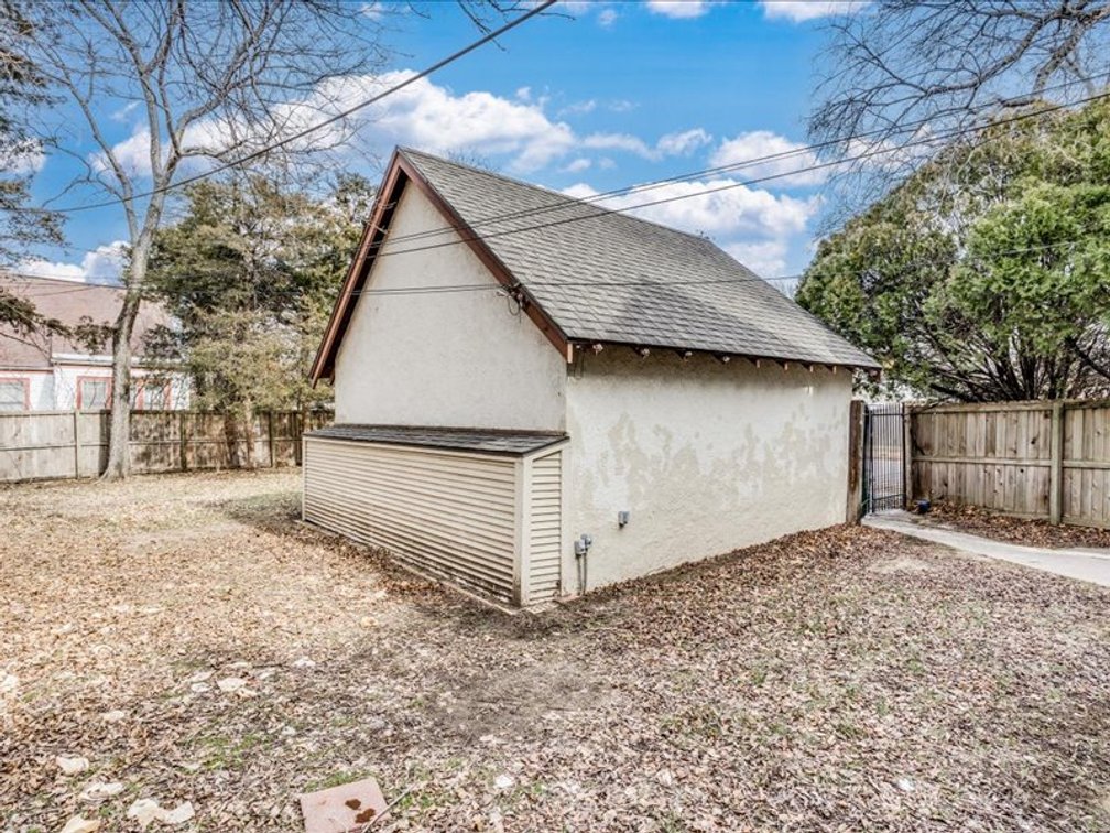 Image for 501 N Crestway (4326 E Central Ave)