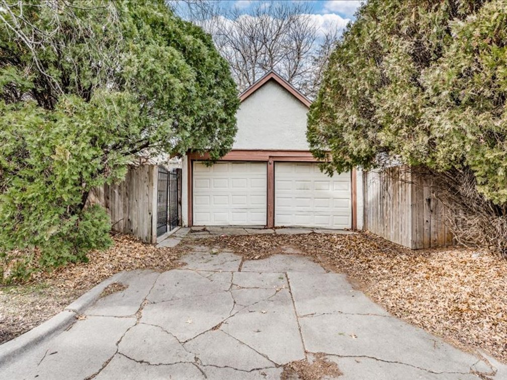 Image for 501 N Crestway (4326 E Central Ave)
