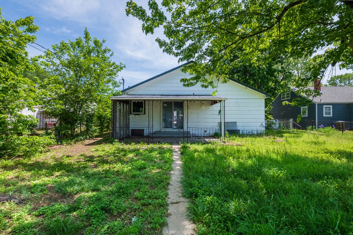 Image for 1833 S Fern Ave