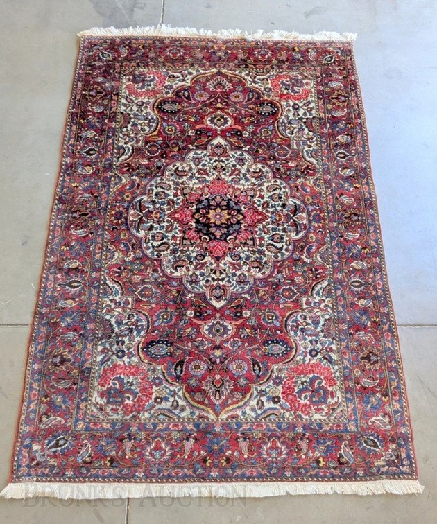 PERSIAN MEDALLION RUG