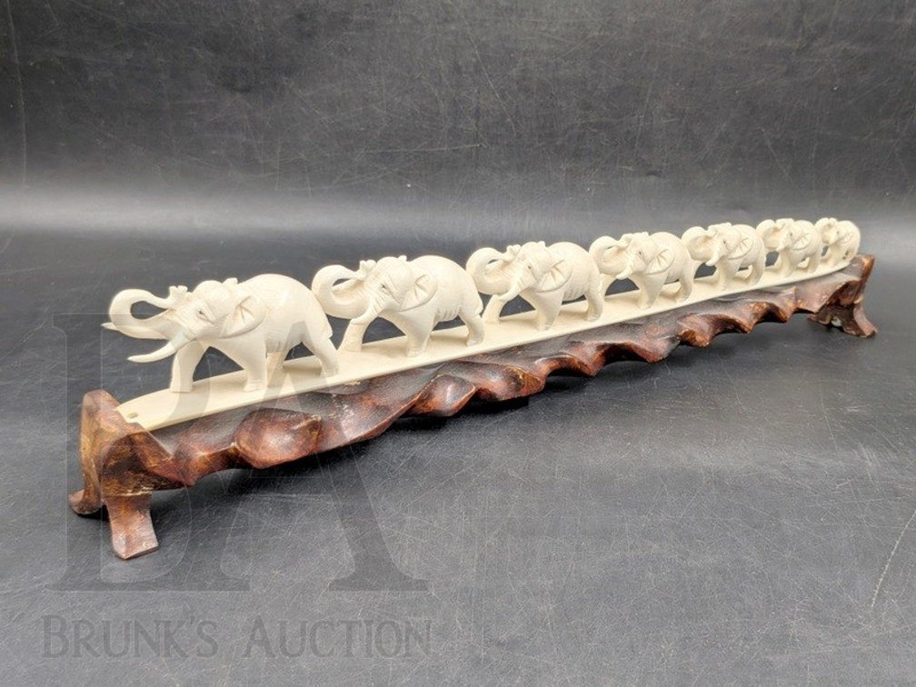 CARVED IVORY TUSK, ELEPHANY BRIDGE