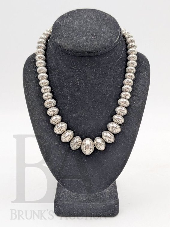 SILVER BALL NECKLACE