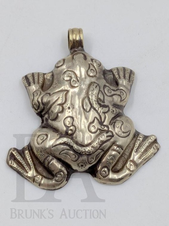 STERLING FROG PENDANT
