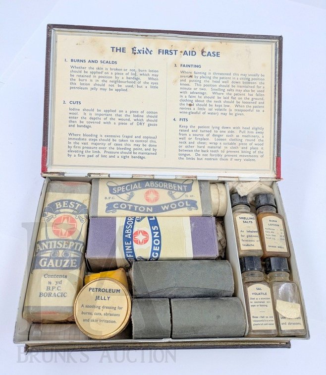 (1950'S) EXIDE FIRST-AID CASE