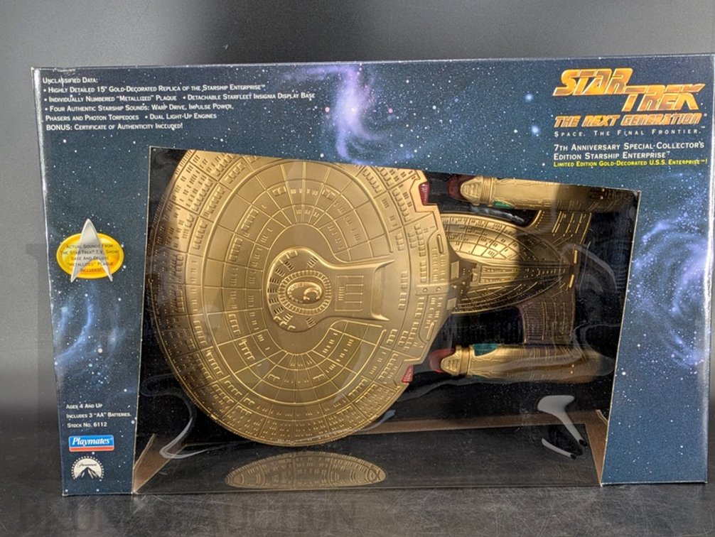 1993 Playmates Star Trek TNG 7th Anniversary Gold Starship Enterprise Limited Edition