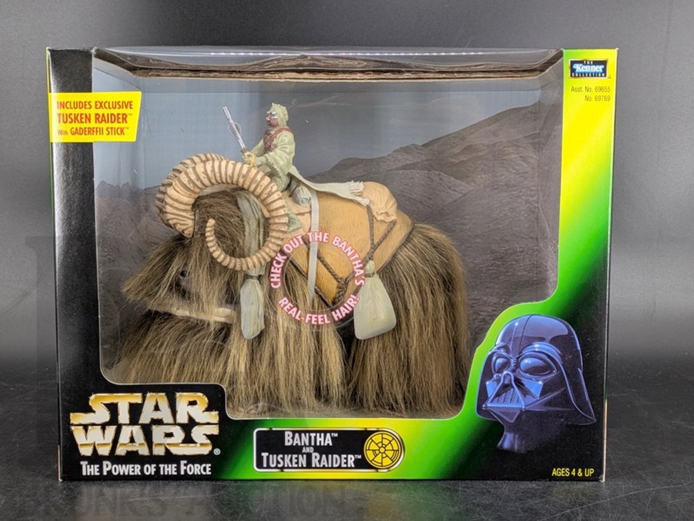 1998 Kenner Star Wars Power of the Force Bantha and Tusken Raider Boxed Set