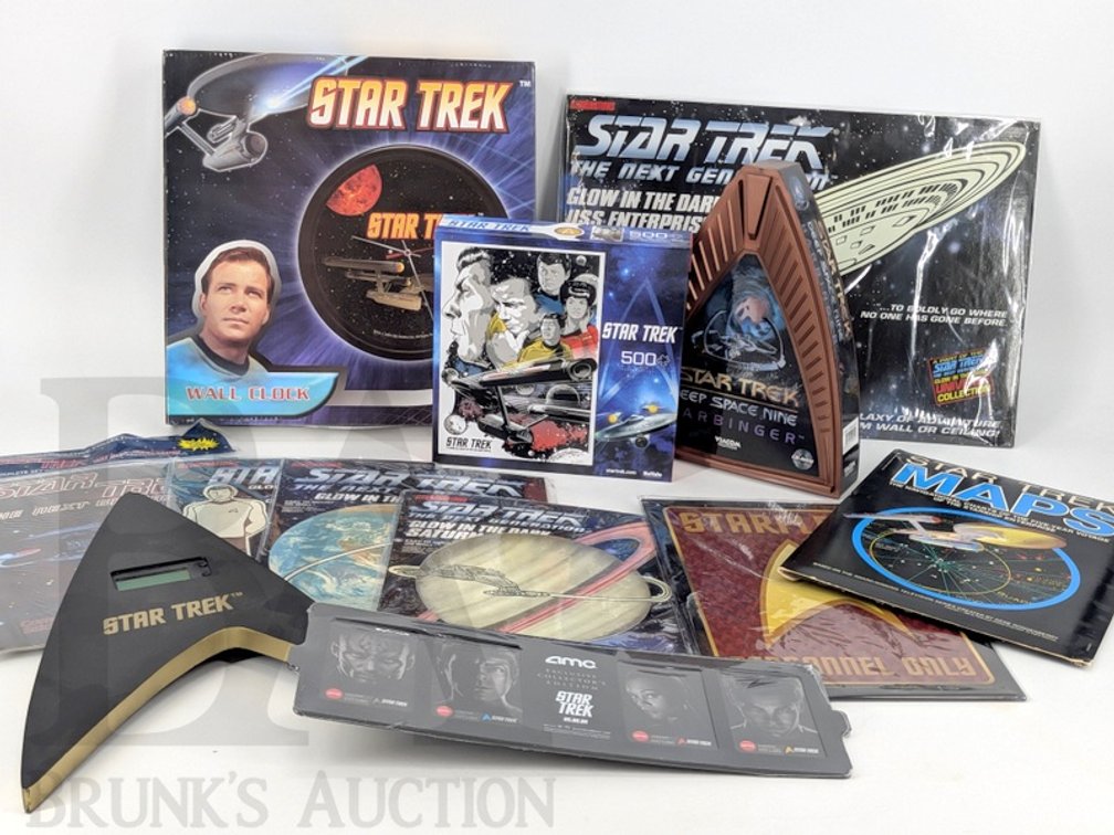 Star Trek Collectibles: Glow in the Dark Sets, Maps, Wall Clock, Puzzles, Gift Cards