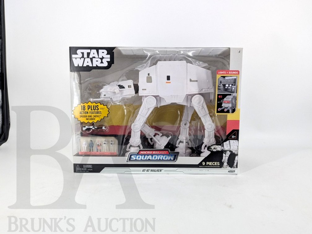 Star Wars Micro Galaxy Squadron AT-AT Walker Assault Class Jazwares, Lights & Sounds, Boxed