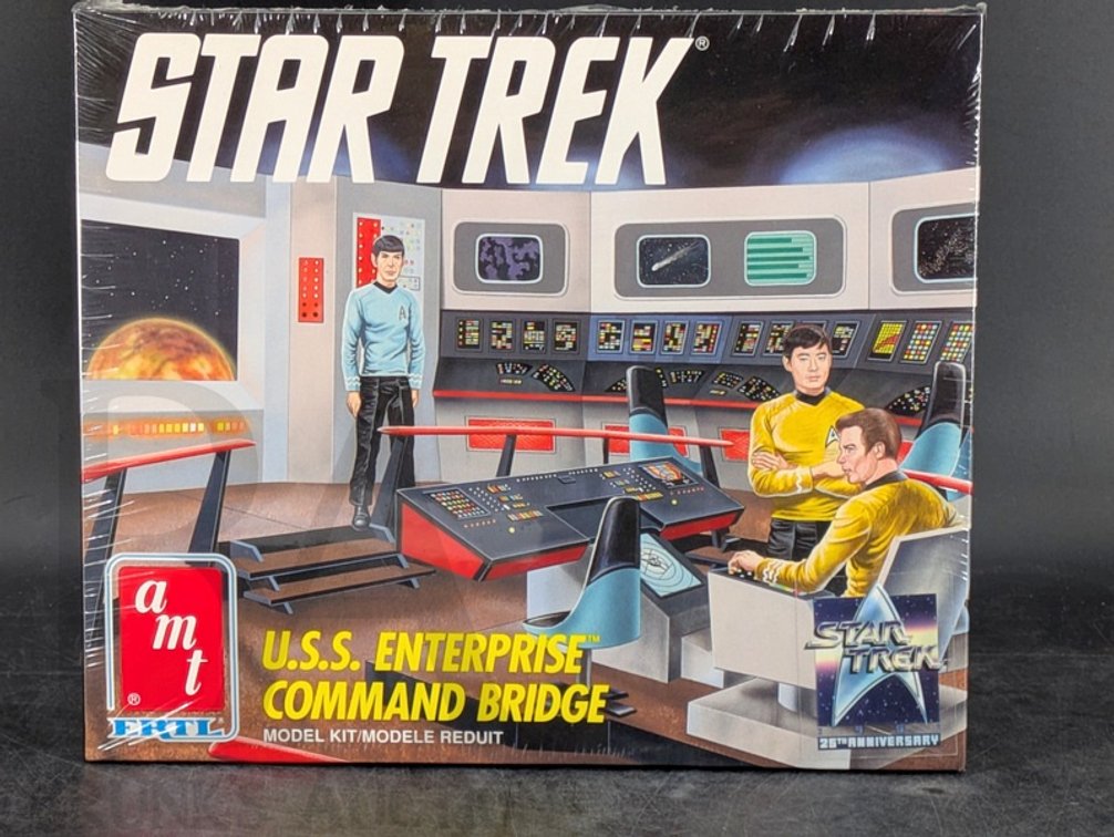 1991 AMT Ertl Star Trek U.S.S. Enterprise Command Bridge Model Kit Sealed