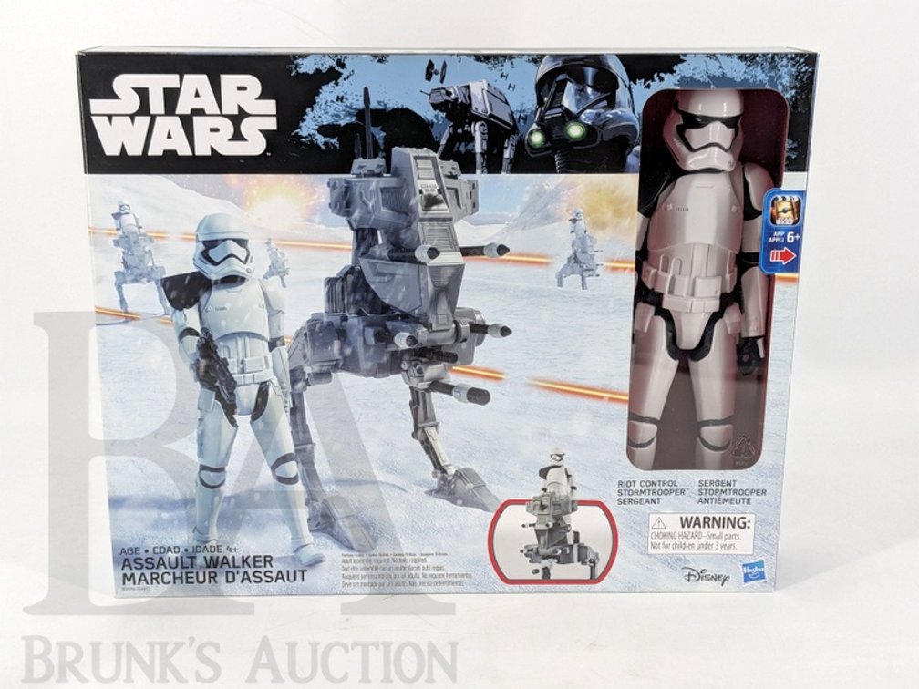 Star Wars Assault Walker & First Order Stormtrooper Sergeant Figure Set Hasbro 2016