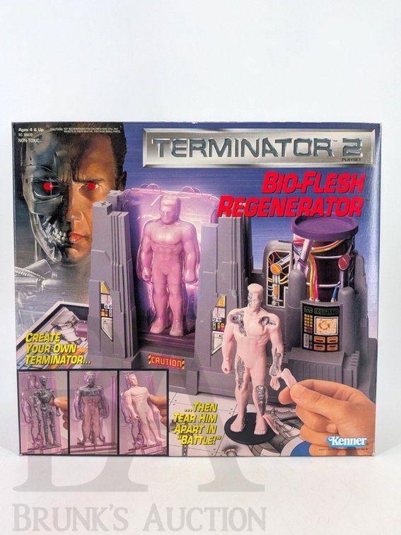 1991 Terminator 2 Bio-Flesh Regenerator Kenner Playset with 2 Endoskeletons & Weapons