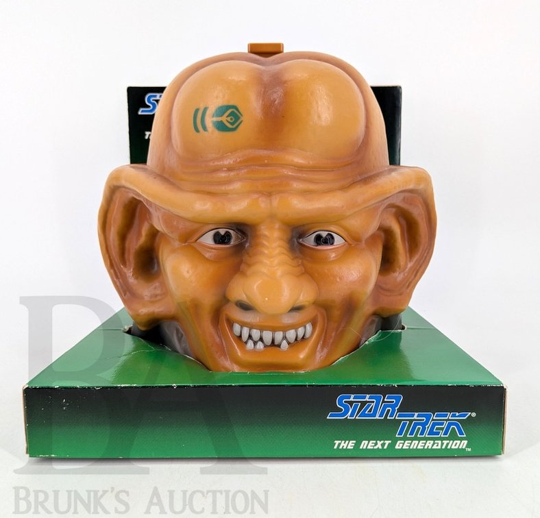 1993 Star Trek The Next Generation Ferengi Head Talking Bank in Original Box