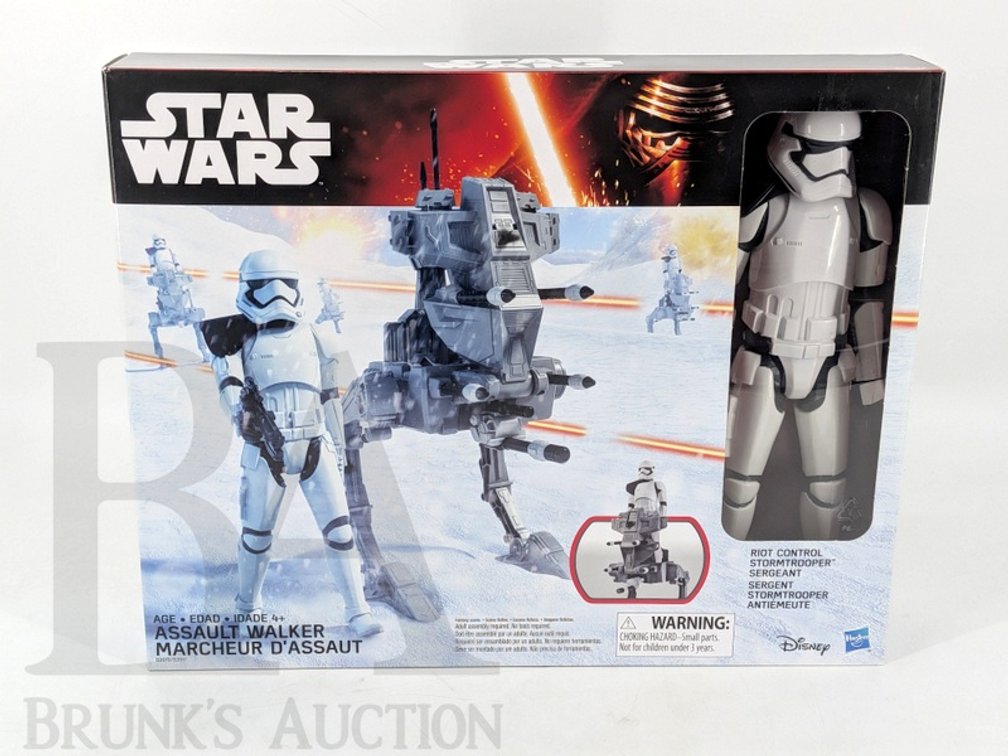 2015 Star Wars Assault Walker With Riot Control Stormtrooper Figure Hasbro Disney