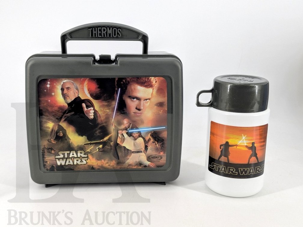 2002 Thermos Star Wars Lunch Box with Matching Thermos Bottle
