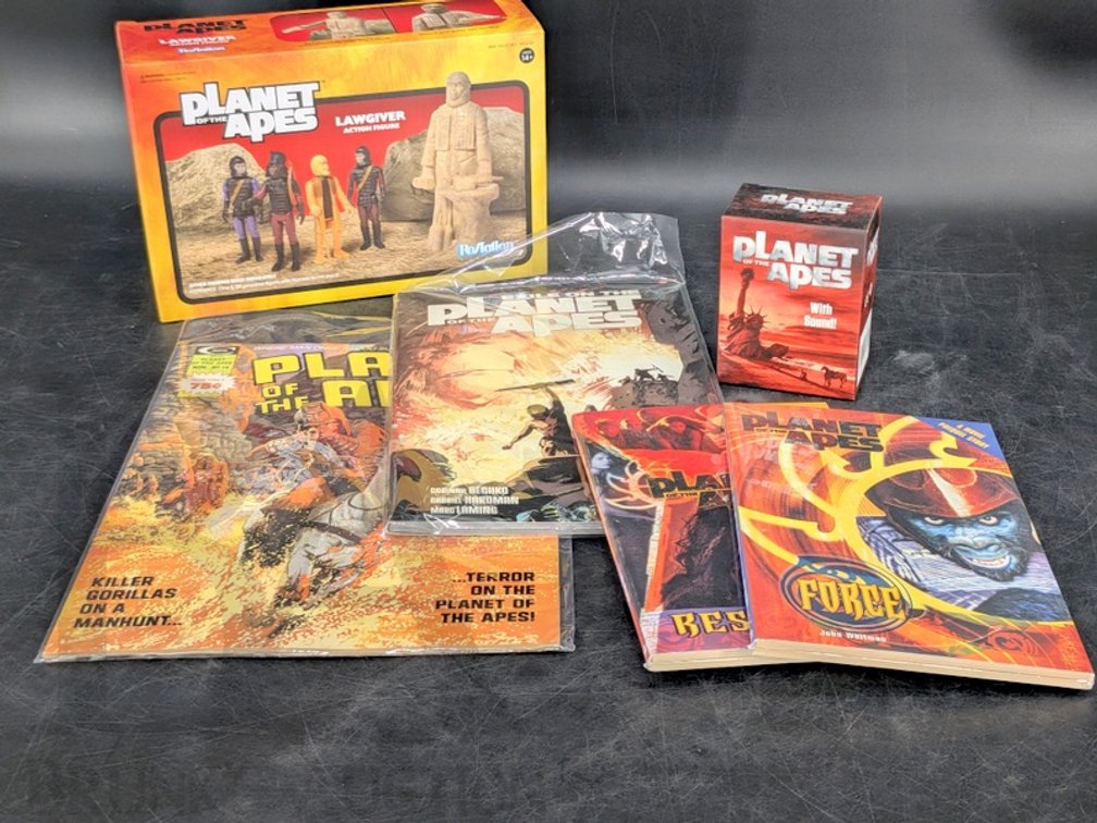 Assortment Planet of the Apes Collectibles: 1975 Magazine, 2018 Figure, Books & Mini Kit