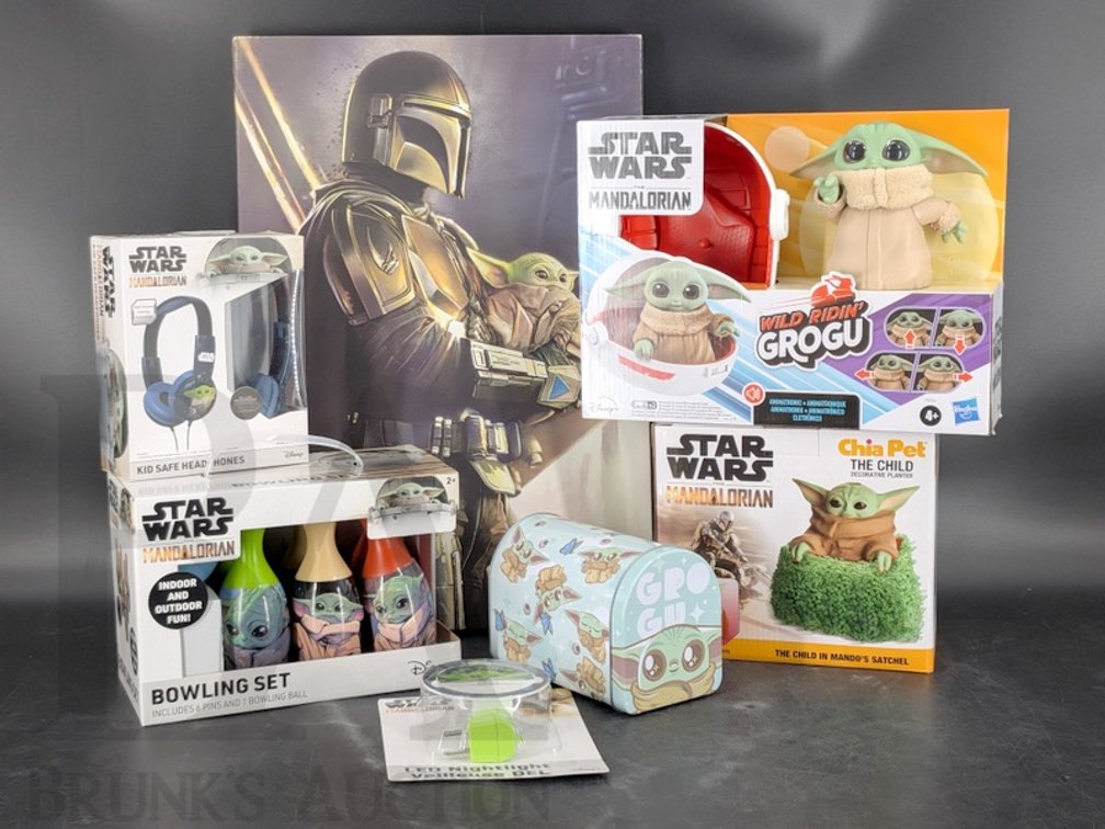 Star Wars Mandalorian Grogu Lot: Wild Ridin' Grogu, LED Nightlight, Chia Pet, Headphones
