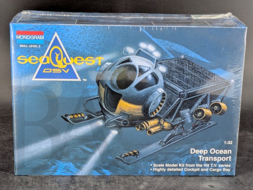 1994 Monogram SeaQuest DSV Deep Ocean Transport Model Kit, 1:32, Sealed