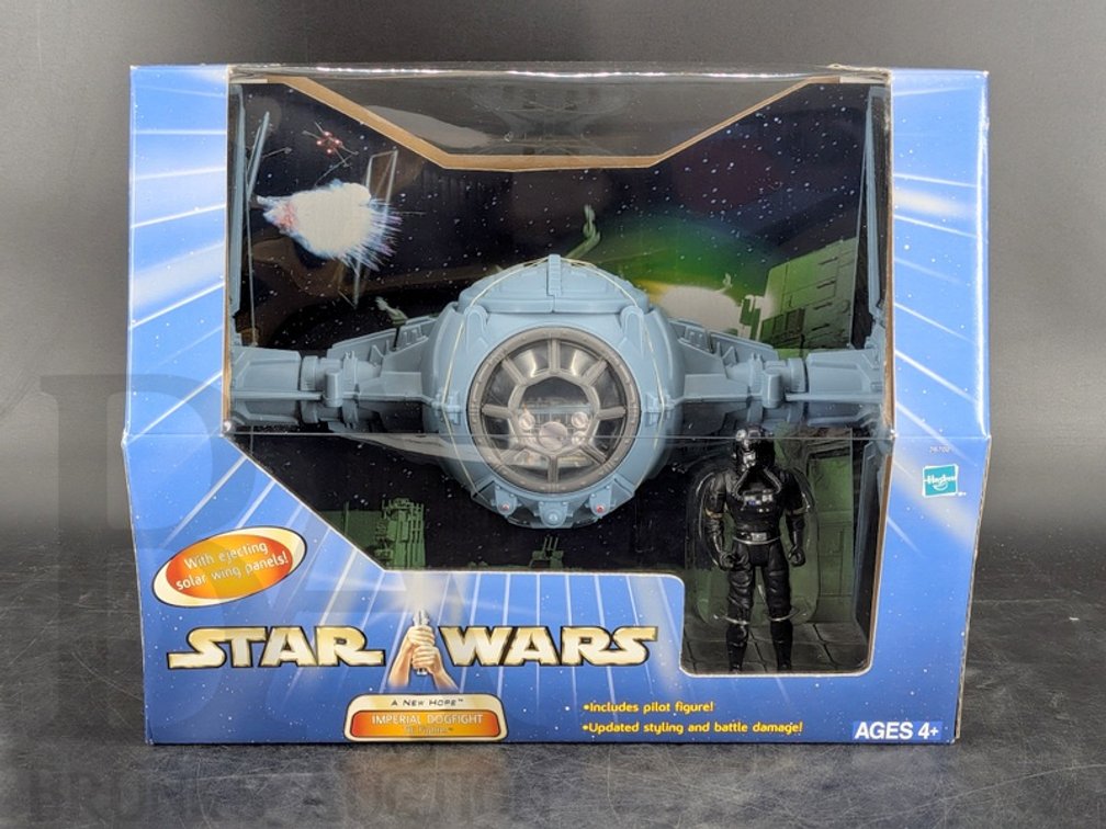 2003 Star Wars A New Hope Imperial Dogfight TIE Fighter with Pilot Hasbro Sealed