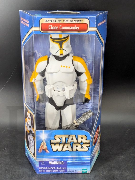 2002 Hasbro Star Wars Attack of the Clones Clone Commander Action Figure in Box