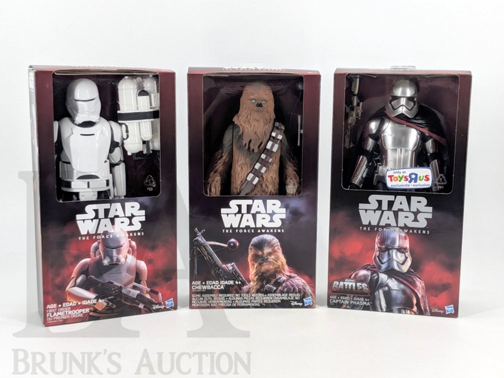 (3) 2015 Star Wars The Force Awakens Figures Flametrooper Chewbacca Captain Phasma Toys R Us