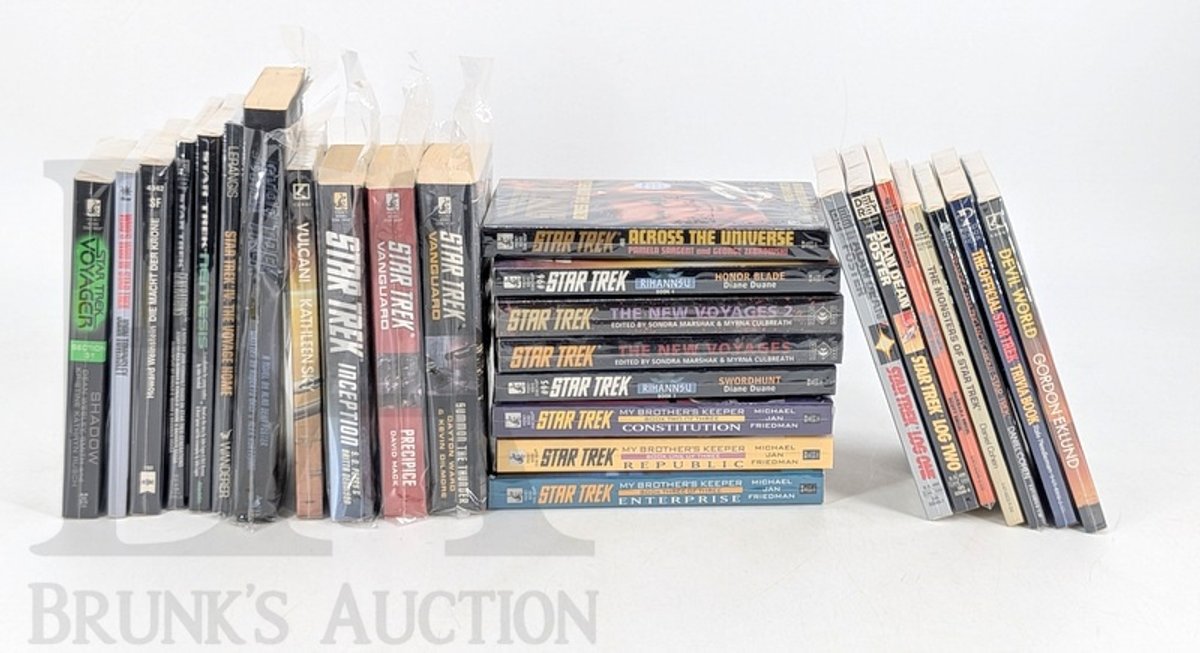 (27) Factory Sealed Star Trek Paperback Books 1978-2009 Paramount & Pocket Books