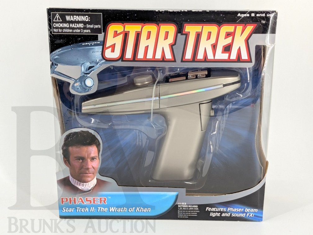 2009 Star Trek II Wrath of Khan Phaser by Diamond Select Toys in Original Packaging