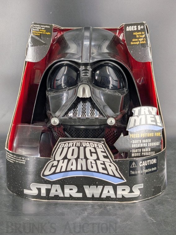 2004 Star Wars Darth Vader Voice Changer Helmet Hasbro in Original Packaging