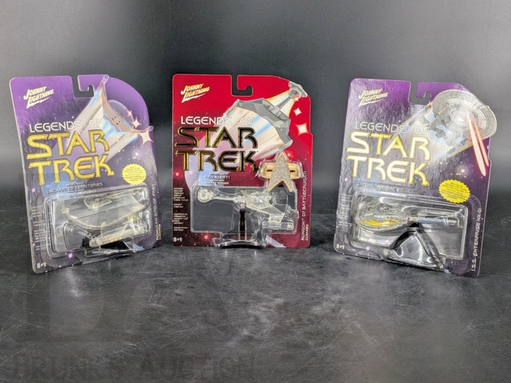 (3) 2005-2006 Johnny Lightning Legends of Star Trek Cloaked Starship Models