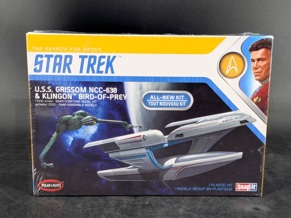 2018 Star Trek U.S.S. Grissom NCC-638 & Klingon Bird-of-Prey 1:1000 Snap-Together Kit