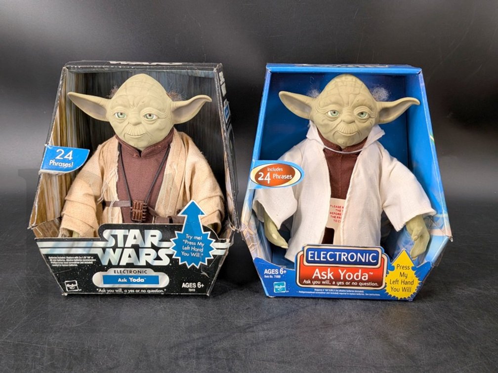 (2) 2002 & 2004 Star Wars Electronic Ask Yoda Figures Hasbro Boxed 24 Phrases