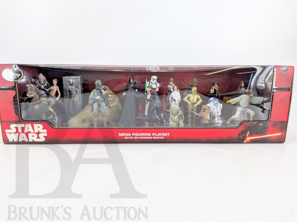 Star Wars Mega Figurine Playset Disney Store Exclusive, Sealed Box, 16 Figures