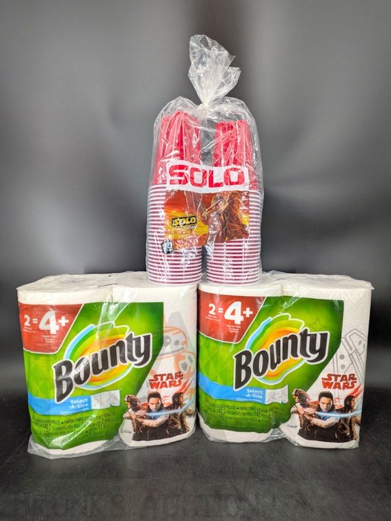 Star Wars Bounty Paper Towels (2 Rolls) and SOLO Plastic Cups (50 Pack, 18oz) Assortment