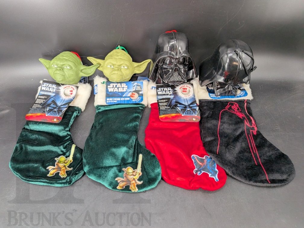 (4) 2006 Star Wars Holiday Stockings with Sound Yoda and Darth Vader Kurt S Adler