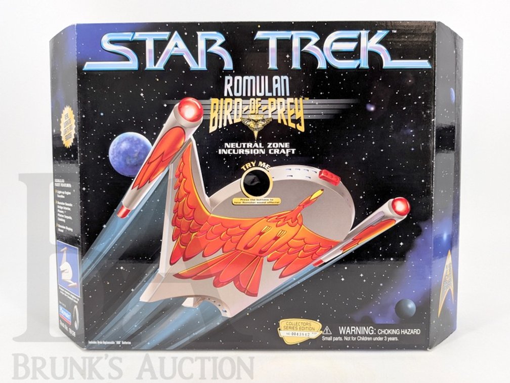 1997 Star Trek Romulan Bird of Prey Model Playmates 16126 Sealed Box