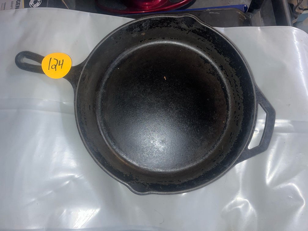 Lodge Cast iron Skillet
