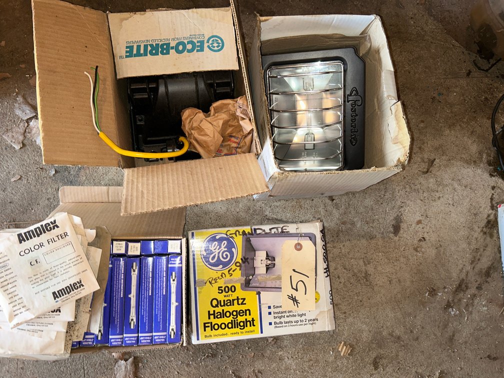 Halogen Lights and Bulbs