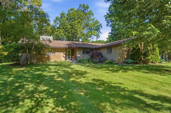 1005 Oak Park Dr, Toledo, OH 43617