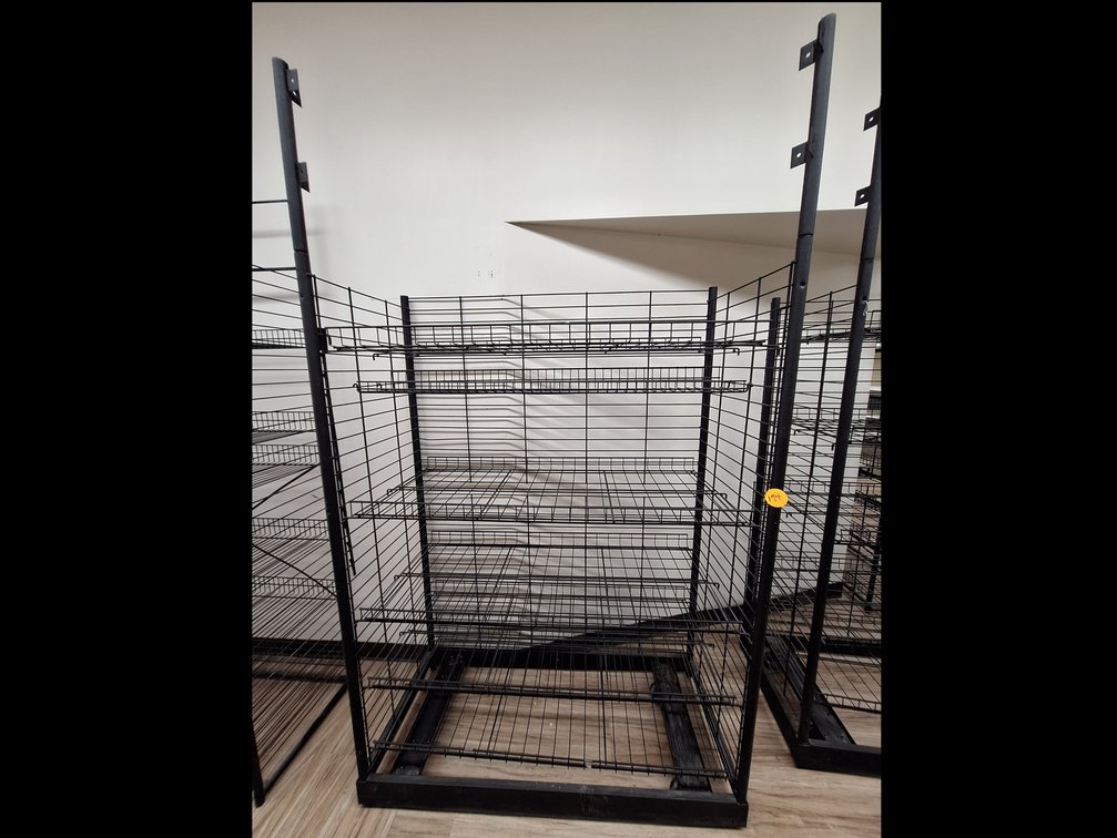 Black Metal Wire Merchandising Display Rack