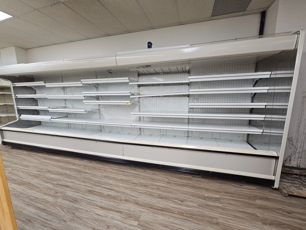 Kysor/Warren D73-08UN Refrigerated Display Case