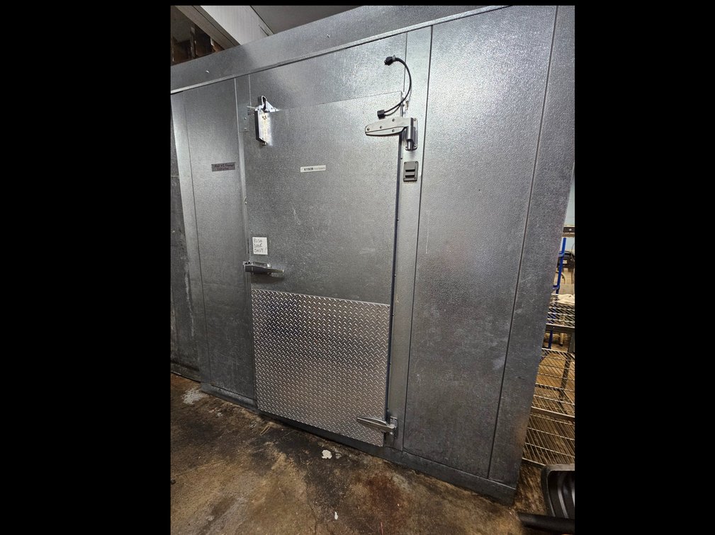Kysor 7'x7'x7' Walk-In Freezer with Bohn Evaporator Unit