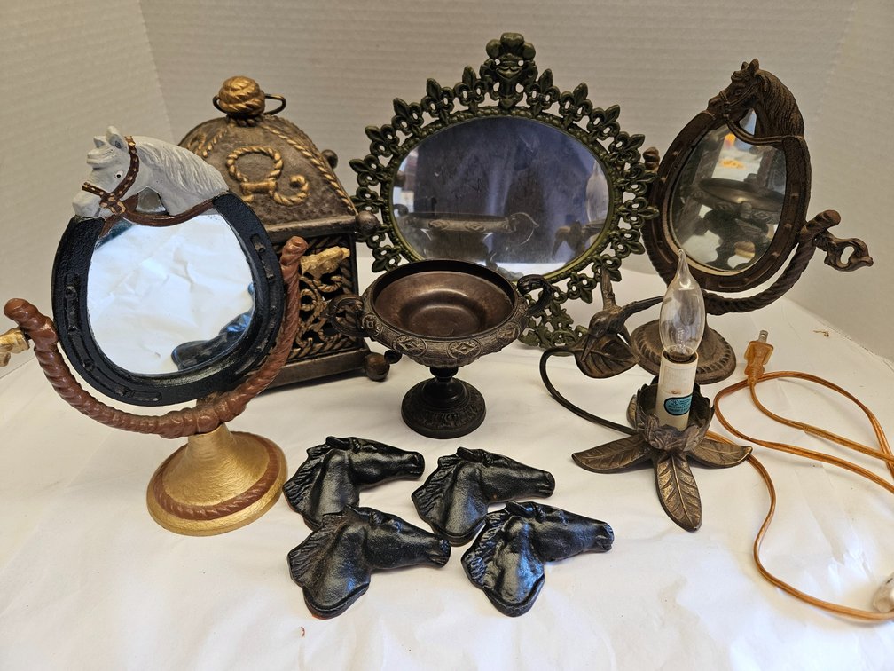 Assorted Cast Iron/Metal Decor Items