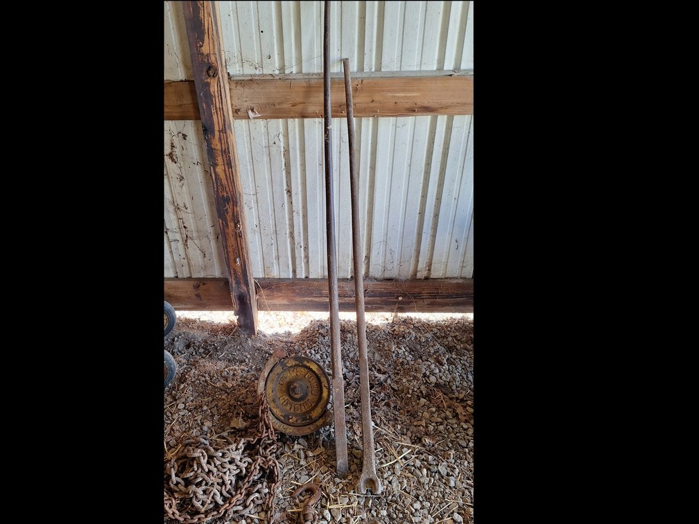 Ford Tribloc 1/4-Ton Chain Hoist and Pry Bars